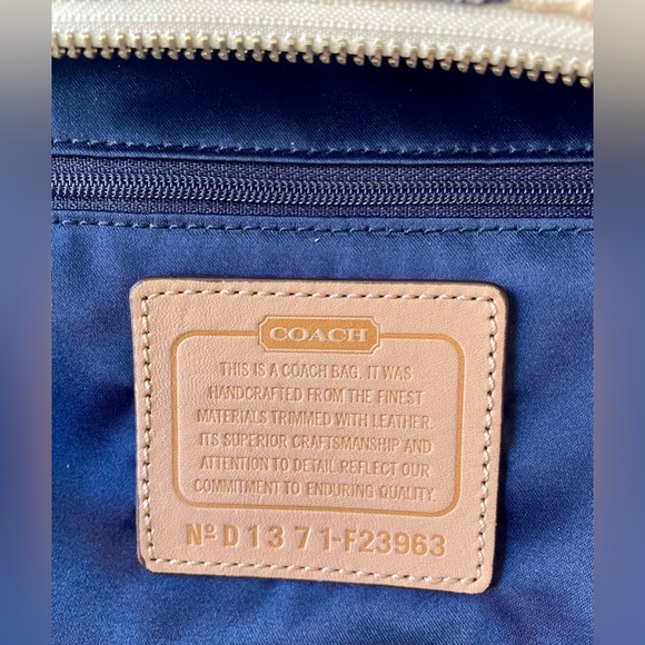 Coach Daisy Patchwork Convertible Hobo Crossbody 2013 - Picture 8 of 10